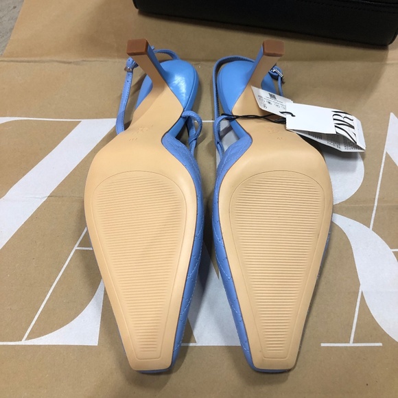 💙💙💙 ZARA LEATHER Heeled Quilted Shoes Sandals, 40, NWT - Picture 4 of 5